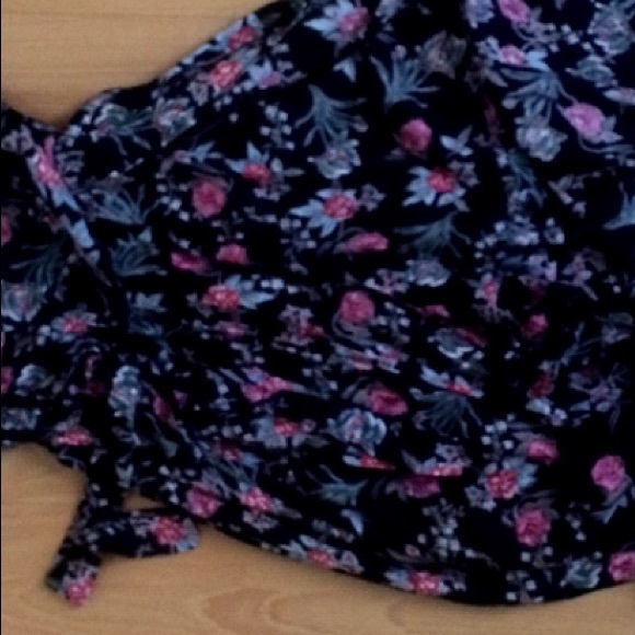 🚫❌SOLD‼️❌Feminine Flutter Sleeve Maxi Romper - Picture 2 of 2